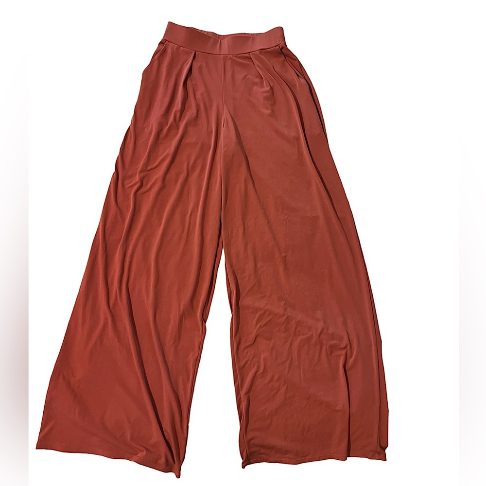 Wide leg pants